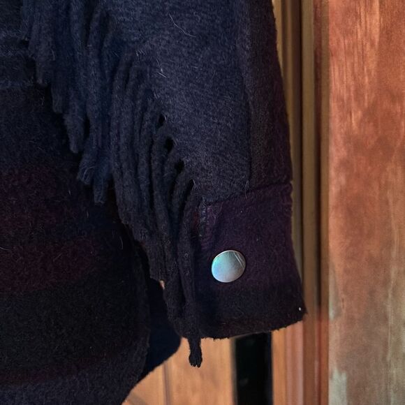 House of Harlow 1960 Quilted Lined Shacket - Picture 6 of 16